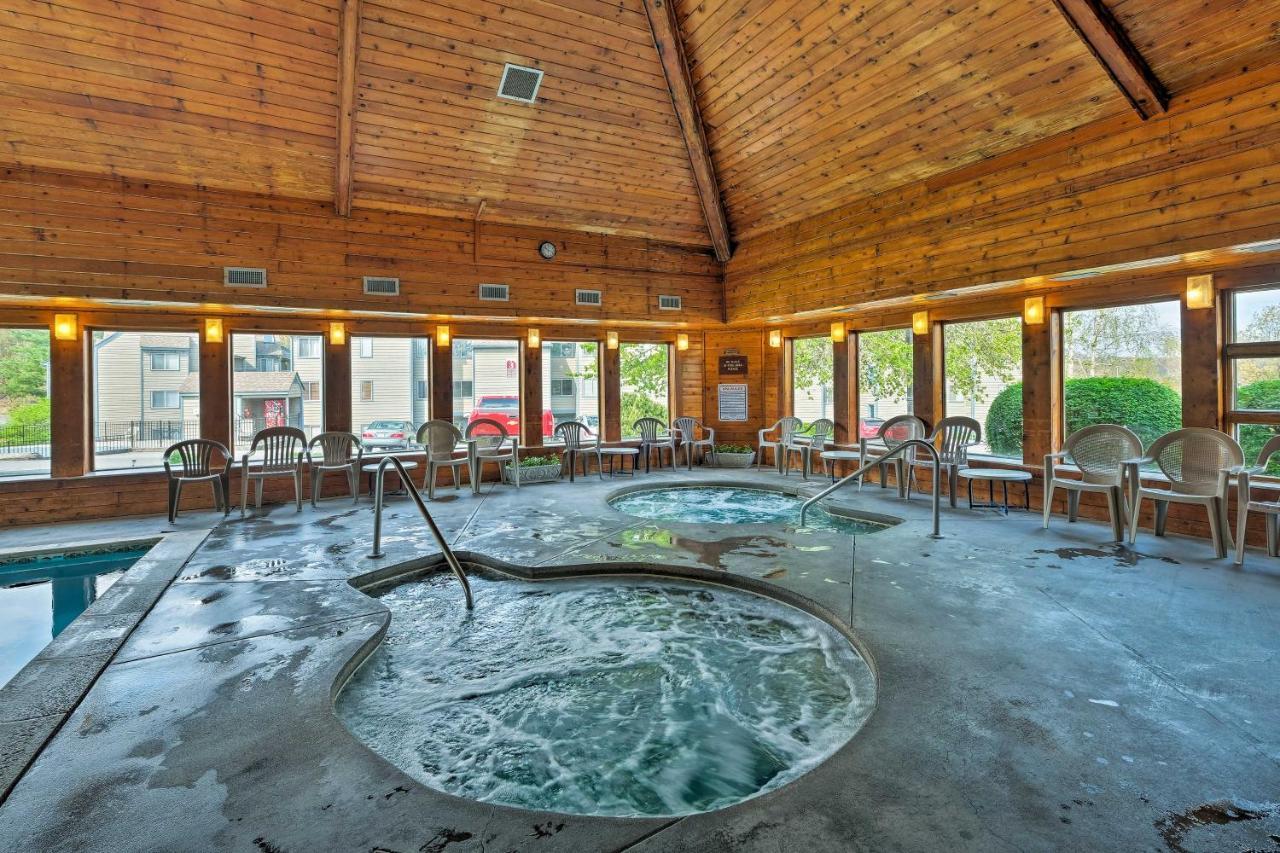 Unique Smokies Ski Shack With Mountain-Top View Gatlinburg Luaran gambar